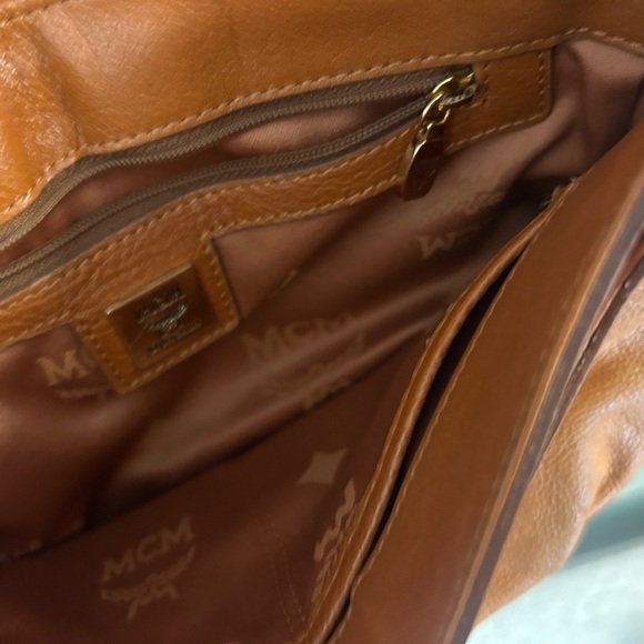 MCM Tan Leather Crossbody Bag with Elegant Chain Strap GUC minor stain bottom - Picture 10 of 16